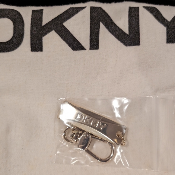 Limited edition Large DKNY bag - Picture 7 of 8